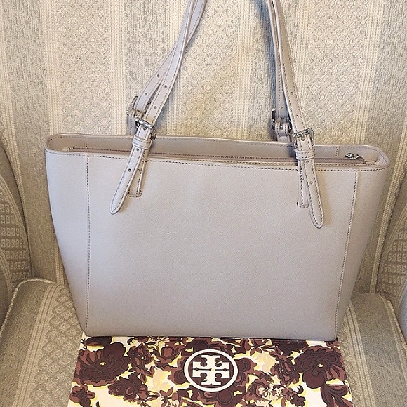 Tory Burch York Buckle Tote - Picture 3 of 16